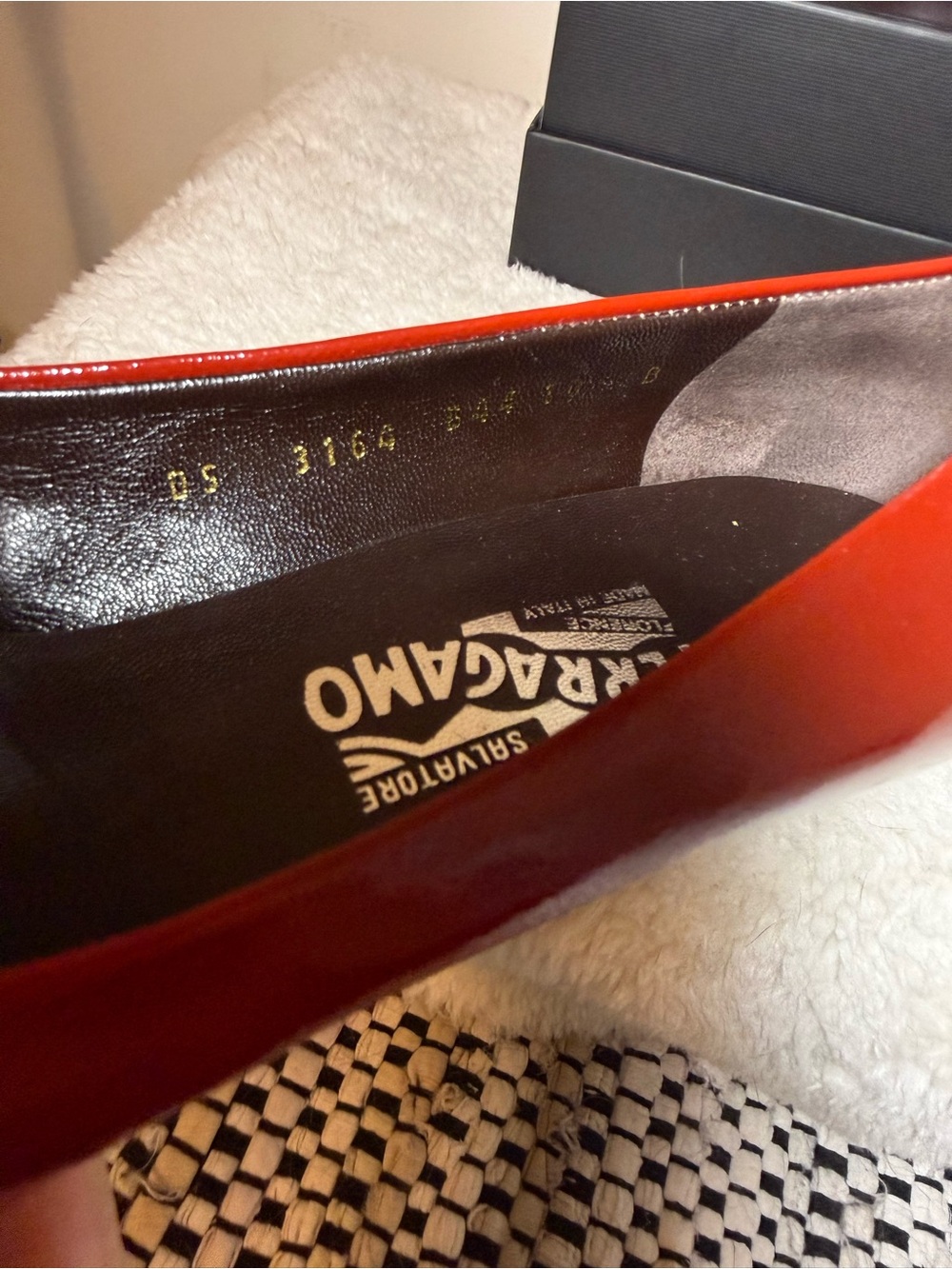 Salvatore Ferragamo Red Patent Vara Bow Mid Heel Pump Like New, Great Condition! - Picture 5 of 9